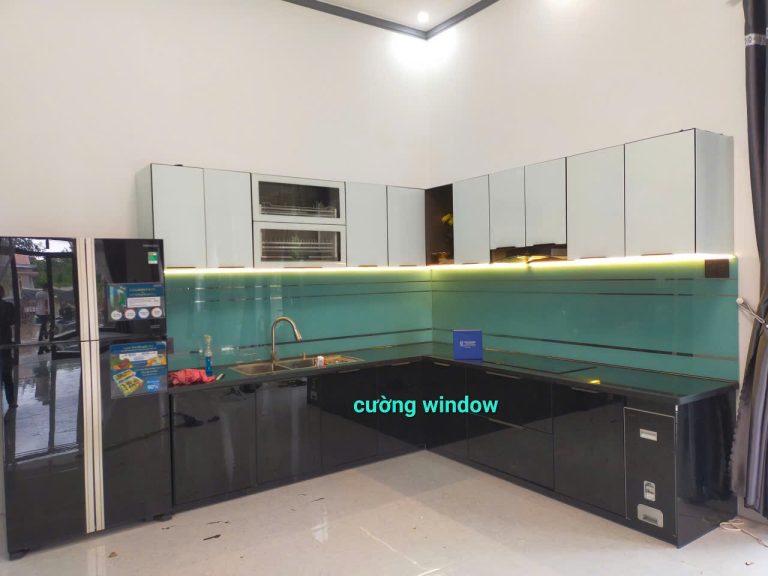 Tủ bếp nhôm cánh kính 21