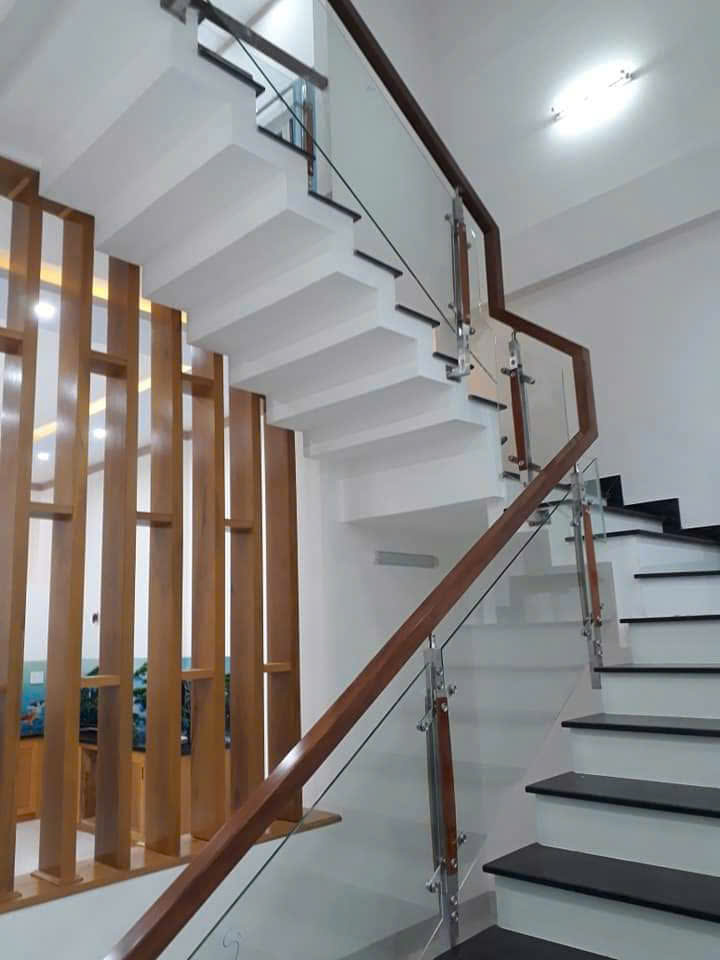 cầu thang kính 10